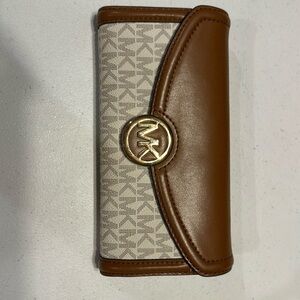 Michael Kors wallet